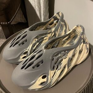 Yeezy Foam Runner 'MXT Moon Grey' 7 US
